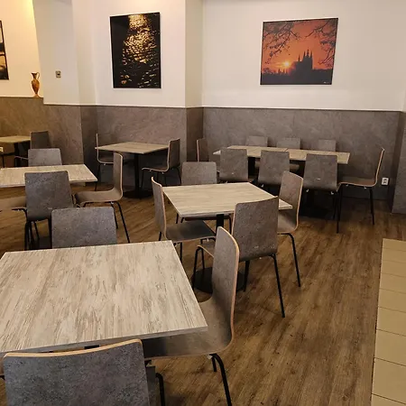 ズラタ ヴァハ 3*