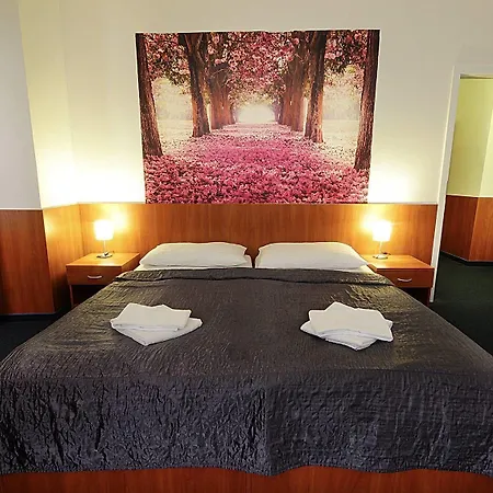 Zlata Vaha 3* Prague