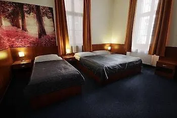 Zlata Vaha 3* Prague